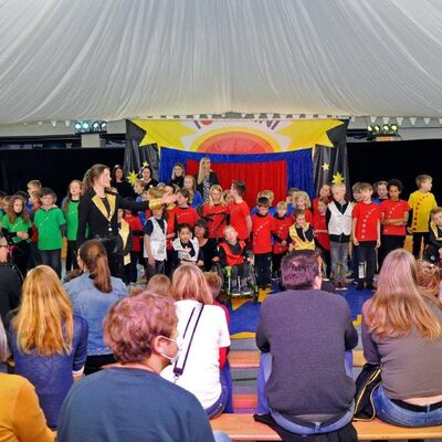 Bild vergr&ouml;&szlig;ern: Zirkus ES-BS-Kitas