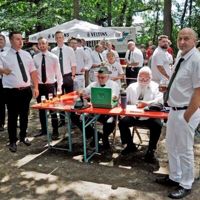 Bild vergr&ouml;&szlig;ern: Sch&uuml;tzenfest Bahnhof Reken