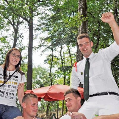 Bild vergr&ouml;&szlig;ern: Sch&uuml;tzenfest Bahnhof Reken