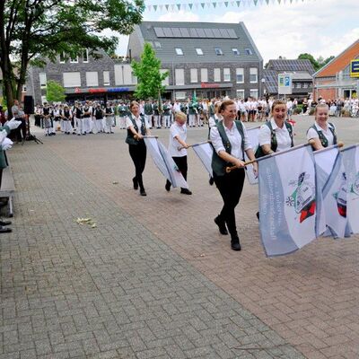 Bild vergr&ouml;&szlig;ern: Sch&uuml;tzenfest Bahnhof Reken