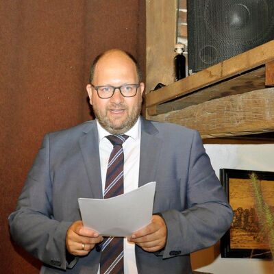 Bild vergr&ouml;&szlig;ern: Bundesverdienstkreuz Hensel