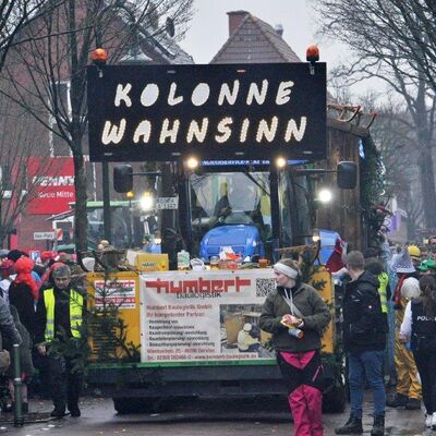 Bild vergr&ouml;&szlig;ern: Karnevalsumzug RKV