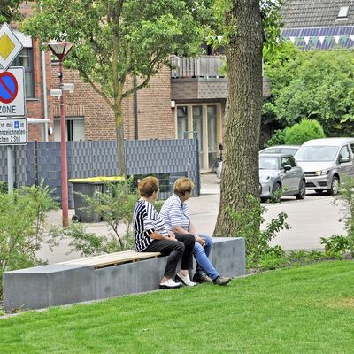Bild vergr&ouml;&szlig;ern: Park Ehrenmal BR