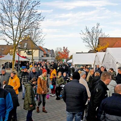 Bild vergr&ouml;&szlig;ern: Martinsmarkt MV 2023