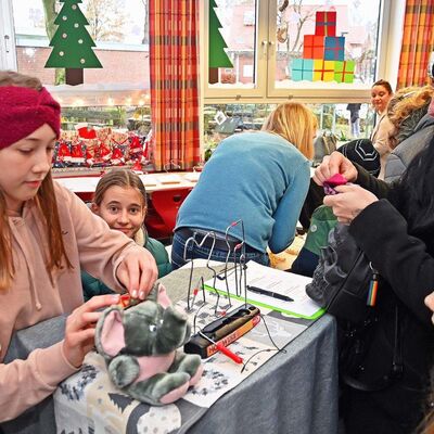 Bild vergr&ouml;&szlig;ern: Adventsbasar 