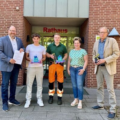 Gratulation der Pr&uuml;flinge