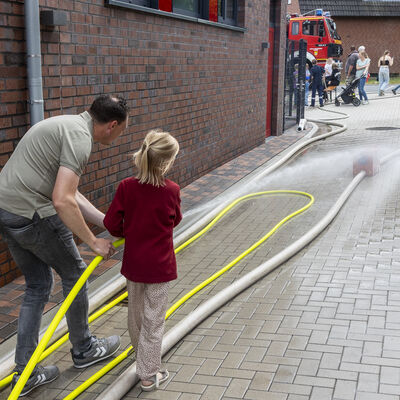 Bild vergr&ouml;&szlig;ern: Feuerwehr Einweihung Gro&szlig; Reken
