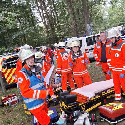 Bild vergr&ouml;&szlig;ern: Berufsfeuerwehr-Tag / Rettungswachen-Wochenende